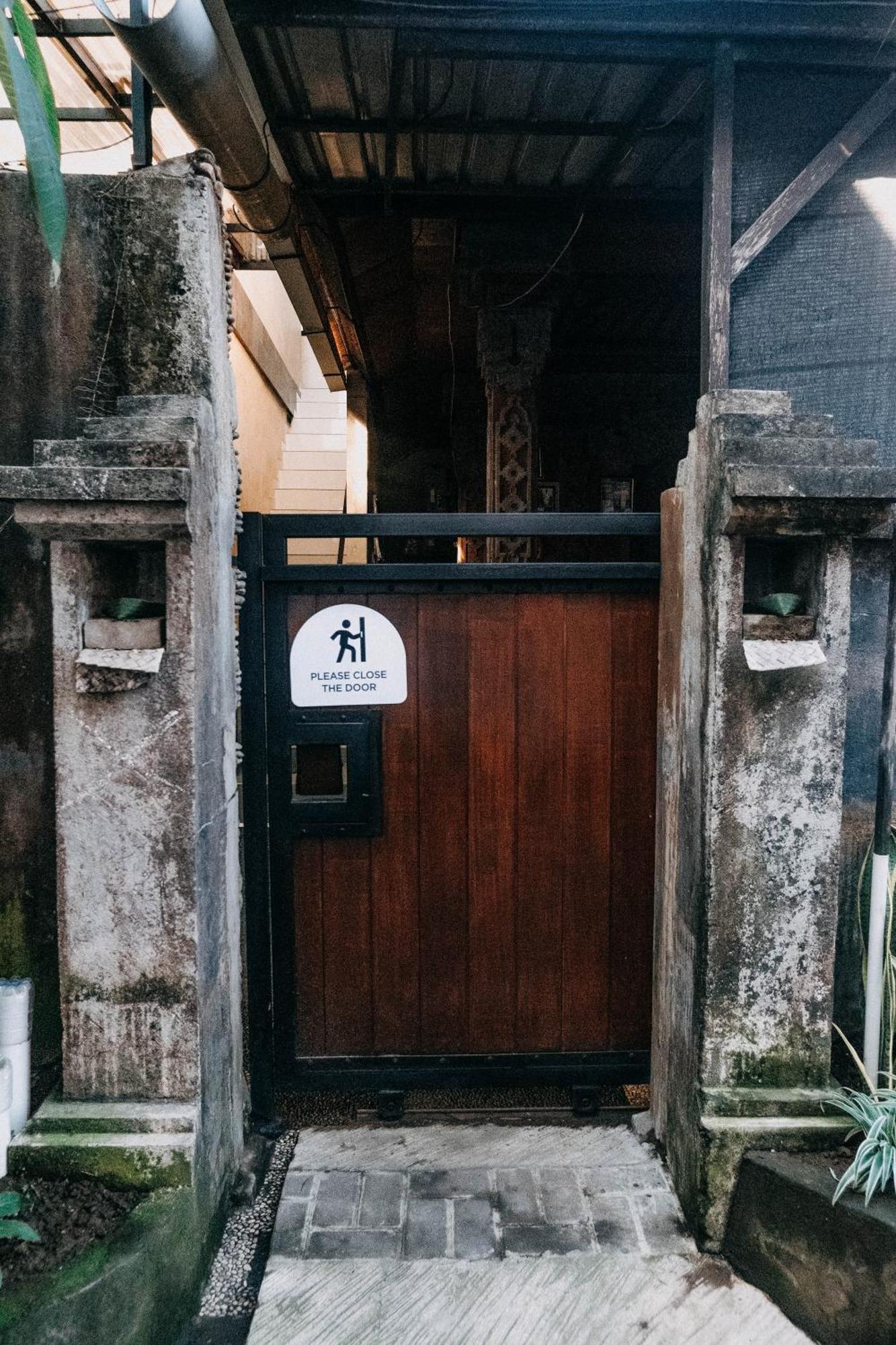 Kubu Indah Homestay Sanur エクステリア 写真