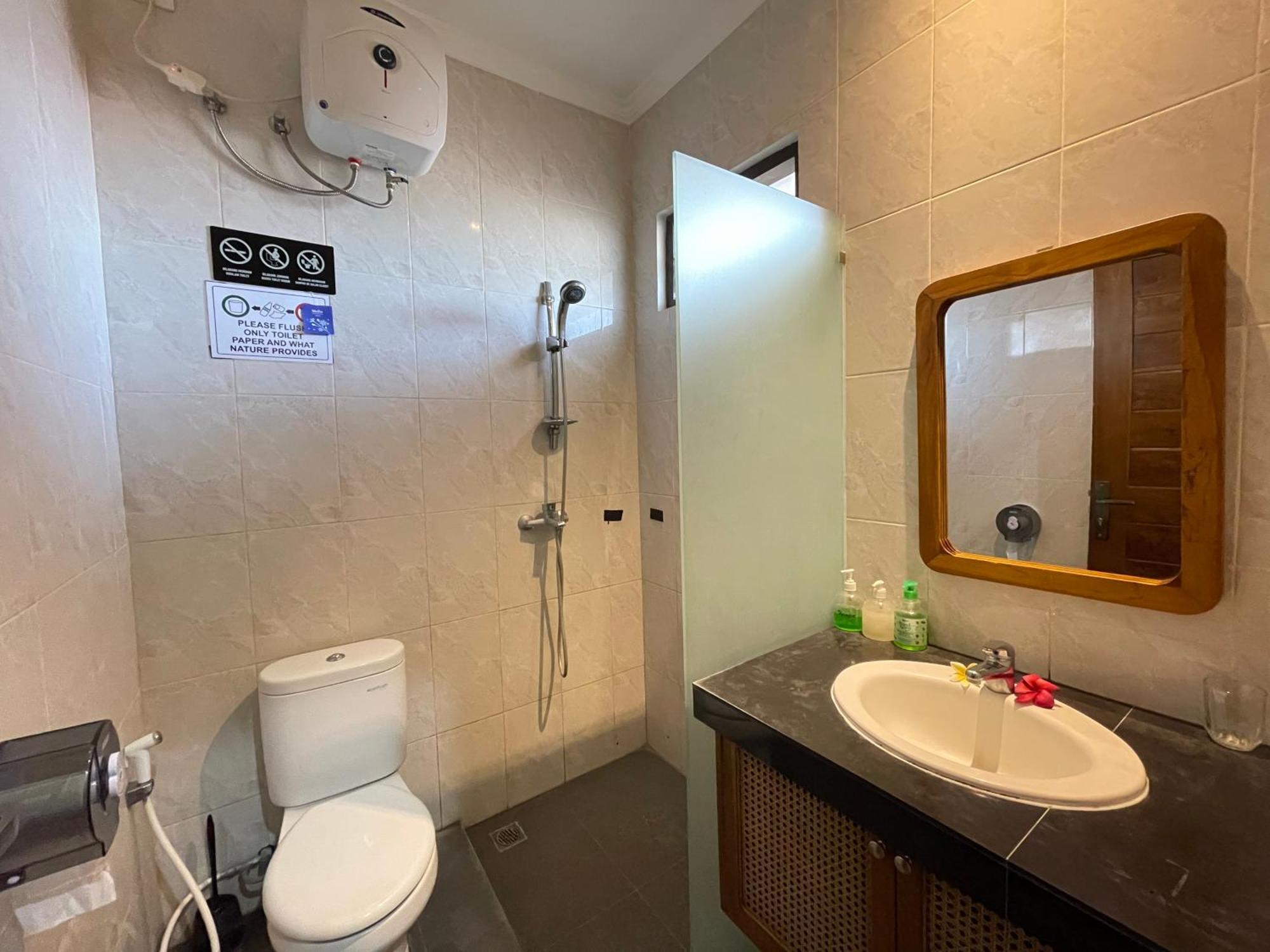 Kubu Indah Homestay Sanur エクステリア 写真